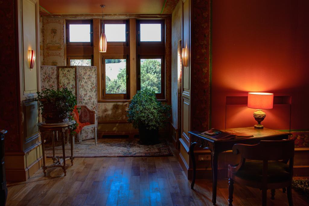 Chateau Du Besset Saint-Romain-de-Lerps Room photo